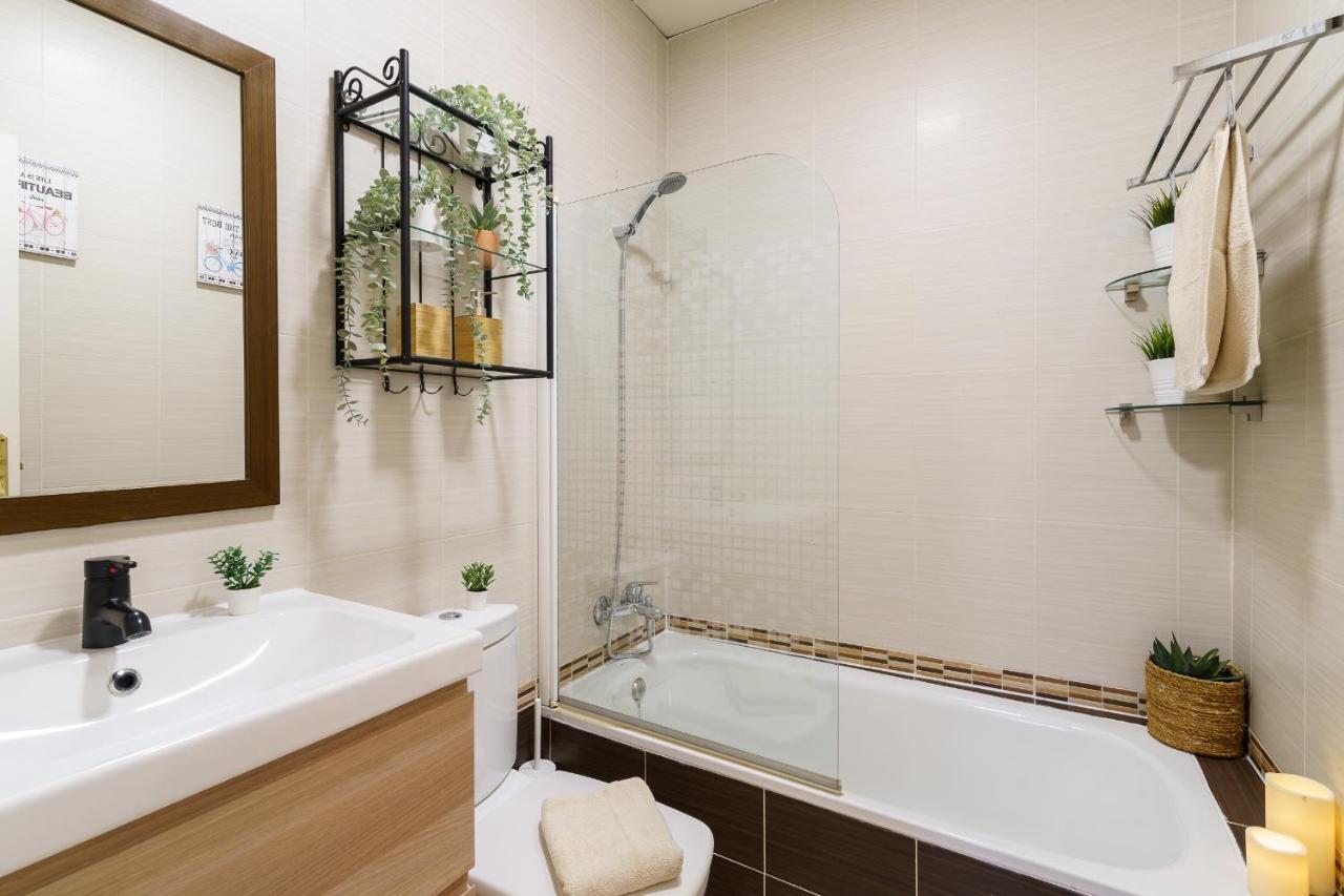 Bright Two-Bedroom Apartment In The Historic Center Málaga Extérieur photo